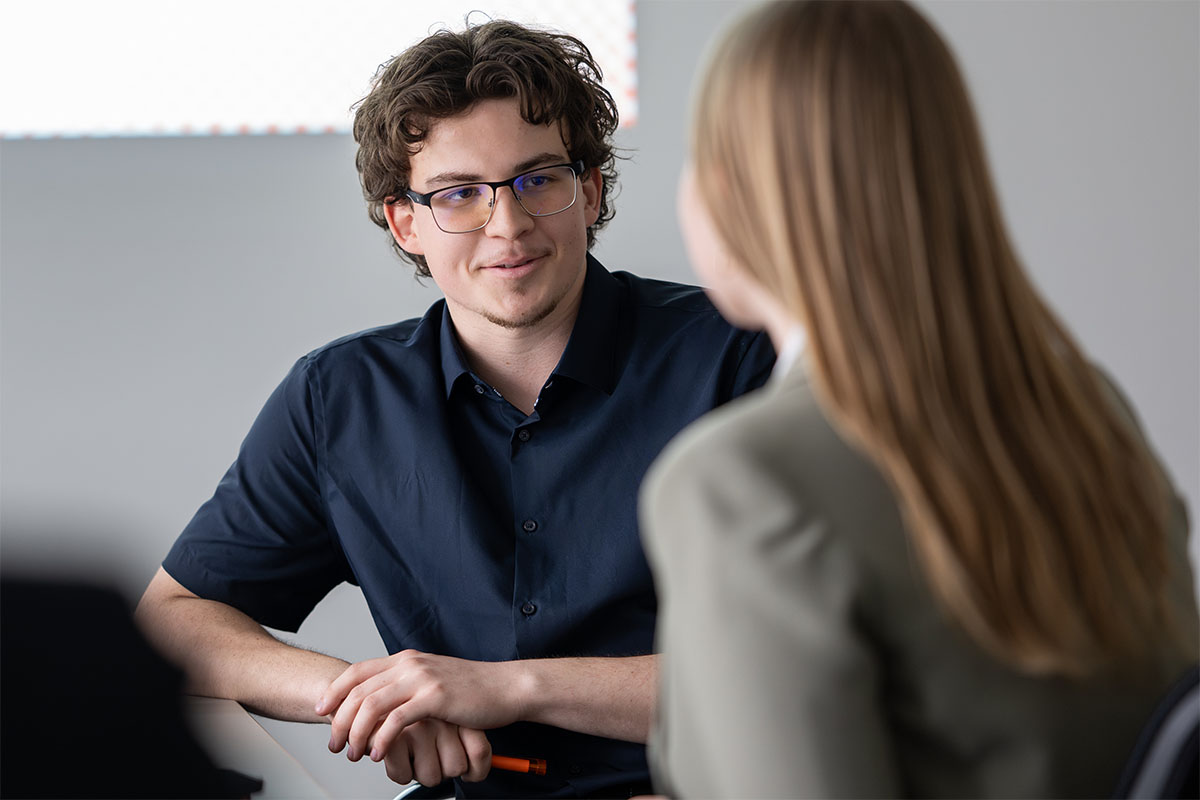Duncan im Gespräch bei PEAK Operations